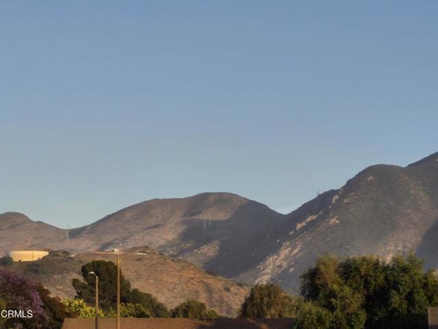386 Otono Court, Camarillo CA: https://media.crmls.org/mediaz/d530b16a-f350-4f8b-8d25-a578fc18f3bd.jpg