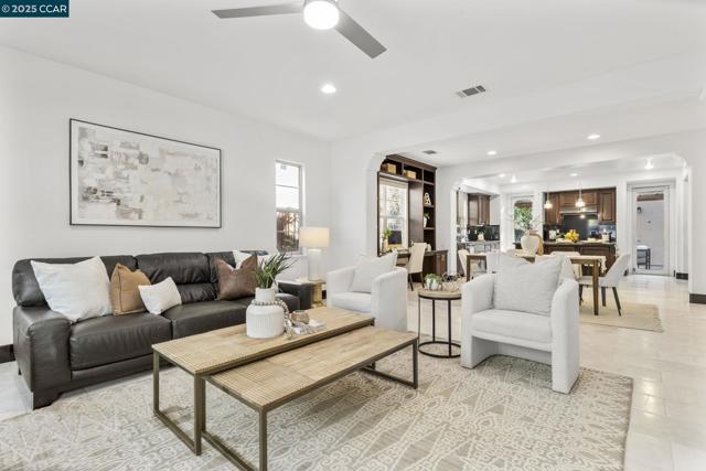 7509 Balmoral Way, San Ramon CA: https://media.crmls.org/mediaz/d530b1b7-ecdf-4486-9b47-aeb129a5e36f.jpg