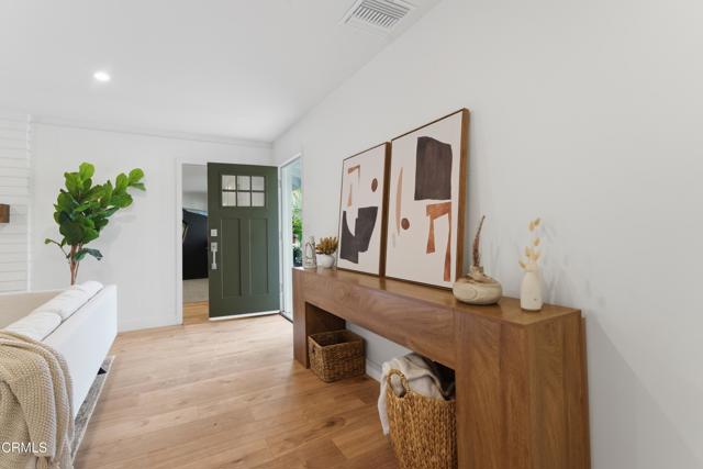 Detail Gallery Image 17 of 54 For 22718 Cantlay St, West Hills,  CA 91307 - 3 Beds | 2 Baths