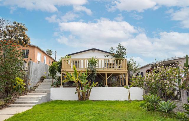 3831 Franklin Ave, San Diego CA: https://media.crmls.org/mediaz/d5324574-190b-414f-9154-d7fce0fb7393.jpg