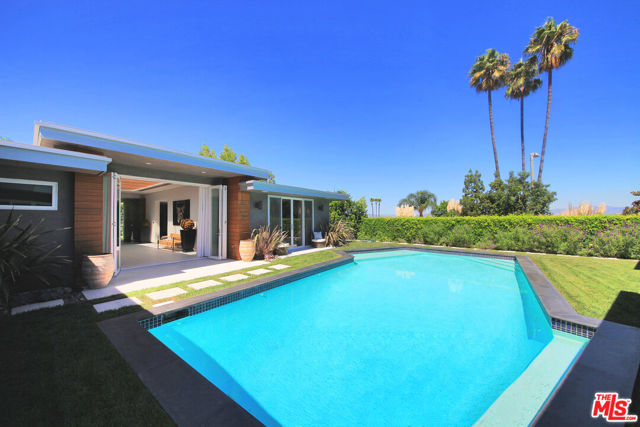 3054 Elvido Drive, Los Angeles CA: https://media.crmls.org/mediaz/d5325b93-2d67-4300-ba07-fd3d7e198b22.jpg
