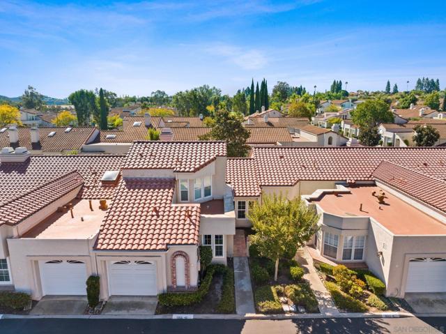 15913 Avenida Villaha, San Diego CA: https://media.crmls.org/mediaz/d5329121-5f7a-46bd-a87d-0f0b6104de37.jpg