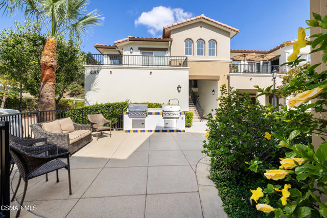 485 Country Club Drive, Simi Valley CA: https://media.crmls.org/mediaz/d532b85c-7c47-4aab-aae2-93dd58975ac8.jpg