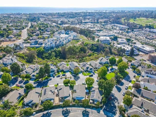 2043 Rue De La Montagne, Oceanside CA: https://media.crmls.org/mediaz/d534b53a-0740-44b5-b45a-3b105a1a79dc.jpg