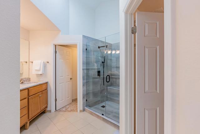 425 Mountain Laurel Court, Mountain View CA: https://media.crmls.org/mediaz/d534dde1-2f6b-4706-aee4-9fea5f9e2f0e.jpg