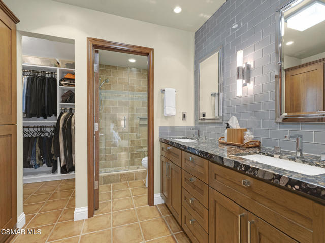 5426 Cedarhaven Drive, Agoura Hills CA: https://media.crmls.org/mediaz/d535c30e-3e9a-499c-89da-e846f30c3919.jpg