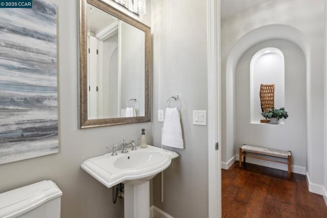 492 Calico Ct, San Ramon CA: https://media.crmls.org/mediaz/d5364aed-0bc7-4b2d-b489-38046d538c22.jpg