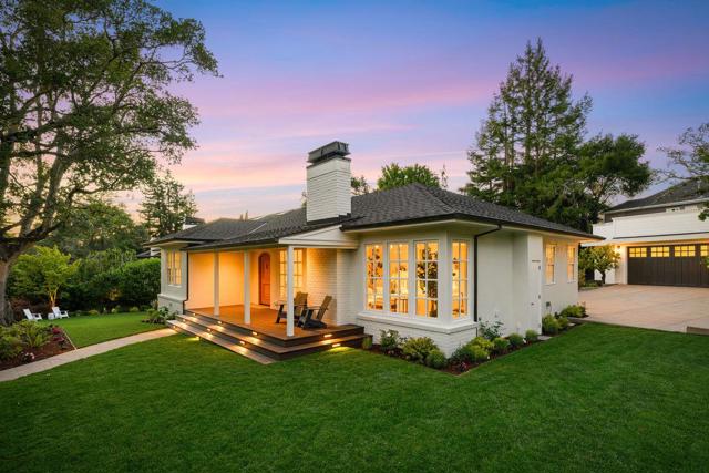 130 Stonehedge Road, Hillsborough CA: https://media.crmls.org/mediaz/d5377bcc-d3f9-4a17-895b-2e657bd24201.jpg