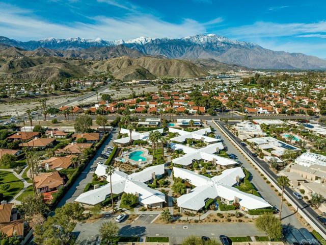 Detail Gallery Image 3 of 60 For 37800 Da Vall Dr #10,  Rancho Mirage,  CA 92270 - 2 Beds | 2 Baths