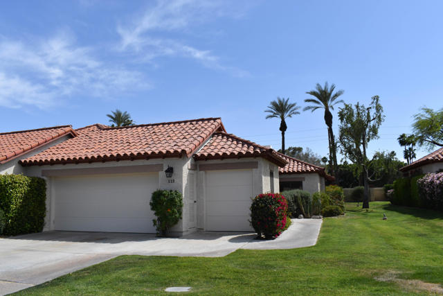 113 Vitoria Lane, Palm Desert CA: https://media.crmls.org/mediaz/d53895f7-d5e6-444d-ad7f-a0eefa9b5874.jpg