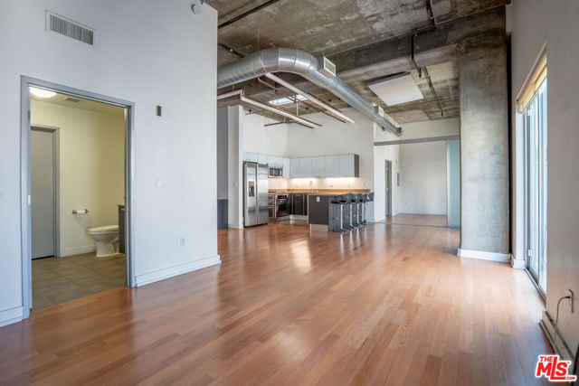 645 W 9th Street, Los Angeles CA: https://media.crmls.org/mediaz/d538bdc1-8968-43c2-aea7-53b147060691.jpg