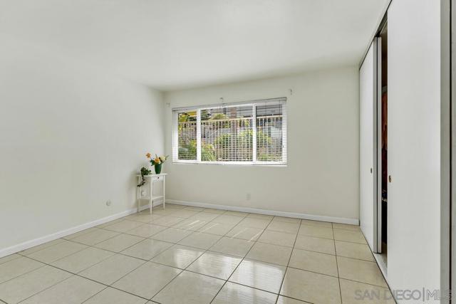 8536 Via Mallorca, La Jolla CA: https://media.crmls.org/mediaz/d538fbbb-84ac-459c-a010-0e37619a6366.jpg