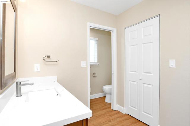 2086 Oakridge Ln, Pittsburg CA: https://media.crmls.org/mediaz/d539117b-2611-4e06-8bed-10349f783209.jpg