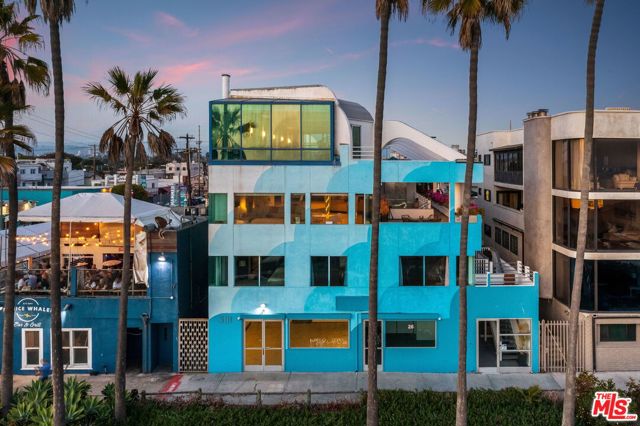  Commercial for Sale in Los Angeles, California