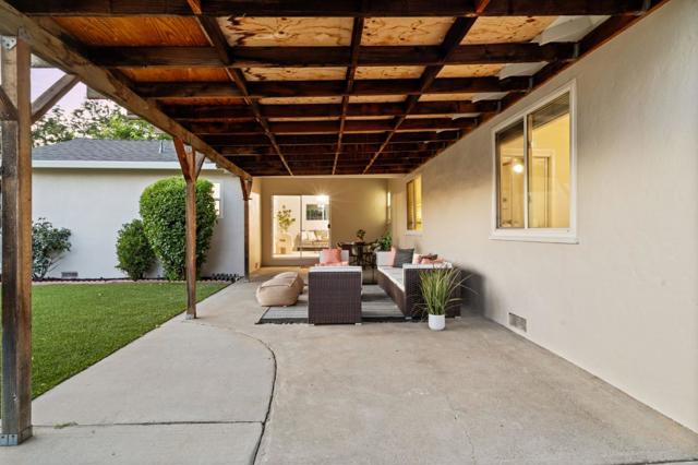 955 Norin Court, Campbell CA: https://media.crmls.org/mediaz/d5397436-f51b-4e2a-a0f7-dc97601338bd.jpg