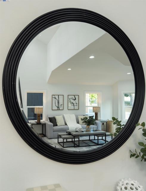 3198 Vintage Crest Dr, San Jose CA: https://media.crmls.org/mediaz/d53a2285-d20b-4f3b-a194-2ef2e762cfcd.jpg