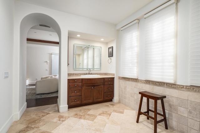 Detail Gallery Image 27 of 41 For 18596 Corte Fresco, Rancho Santa Fe,  CA 92091 - 4 Beds | 5/1 Baths