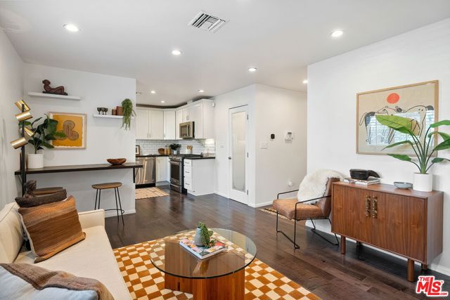 614 Rosemont Avenue, Los Angeles CA: https://media.crmls.org/mediaz/d53a6880-3e2b-4449-bdf5-a9e9740502f6.jpg
