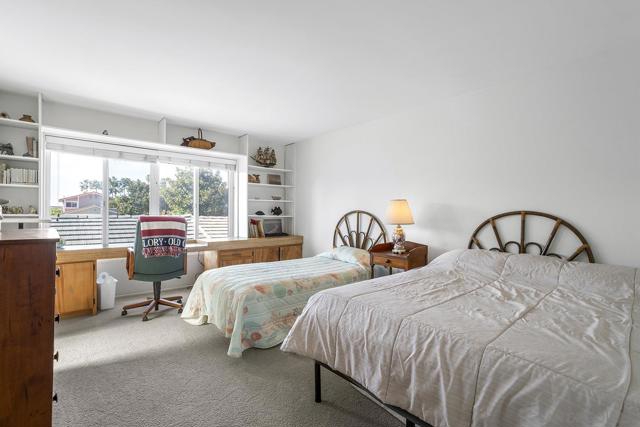 85 Catspaw Cpe, Coronado CA: https://media.crmls.org/mediaz/d53ab49d-8edf-468d-bab0-c4d4563ac038.jpg