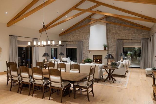17845 Via de Fortuna, Rancho Santa Fe CA: https://media.crmls.org/mediaz/d53aefe4-de6c-4982-88c2-9036d8113cc6.jpg