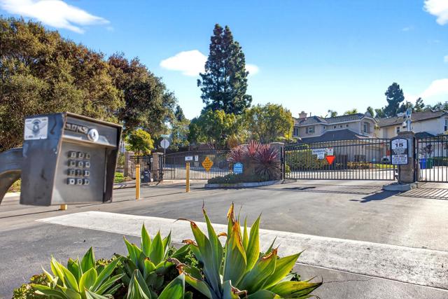 Detail Gallery Image 5 of 62 For 5531 Foxtail Loop, Carlsbad,  CA 92010 - 3 Beds | 2/1 Baths