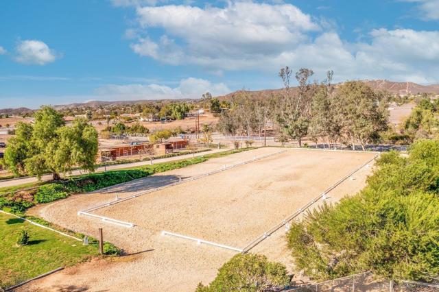 744 W Haverford Rd, Ramona CA: https://media.crmls.org/mediaz/d53bdb08-824f-409f-95ea-0b4c1601ebf9.jpg