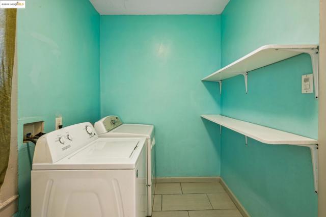1820 International Blvd, Oakland CA: https://media.crmls.org/mediaz/d53c182f-5667-4b56-85af-a182dcc8b1f5.jpg