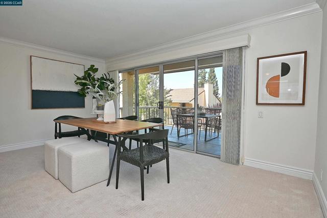 1805 Ptarmigan Dr, Walnut Creek CA: https://media.crmls.org/mediaz/d53cb4ba-bb19-4282-9680-d58600daf4df.jpg