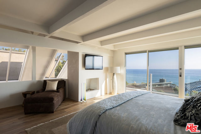 31522 Broad Beach Road, Malibu, California 90265, 3 Bedrooms Bedrooms, ,3 BathroomsBathrooms,Single Family Residence,For Sale,Broad Beach,24427395