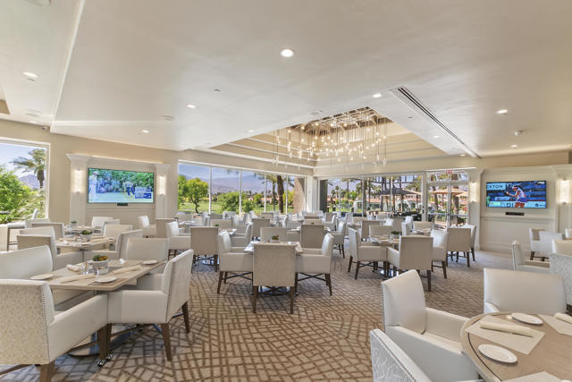 379 Tomahawk Drive, Palm Desert CA: https://media.crmls.org/mediaz/d53cd5d5-9415-43cf-99ff-8ff31f3dd75a.jpg