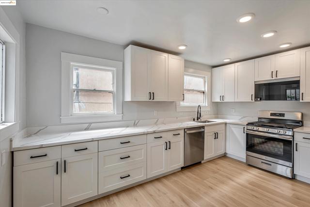 865 40th, Oakland CA: https://media.crmls.org/mediaz/d53cdf7c-cf3f-4bd0-8a65-f0973abaa15e.jpg