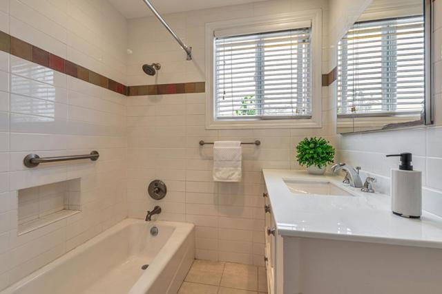 642 Lomita Avenue, Millbrae CA: https://media.crmls.org/mediaz/d53e13a5-3df8-4447-be33-443fb8b74e75.jpg