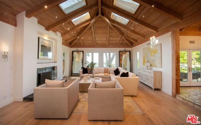 Drew Fenton | 3123 Stone Oak Drive Los Angeles CA | MLS: 7171865