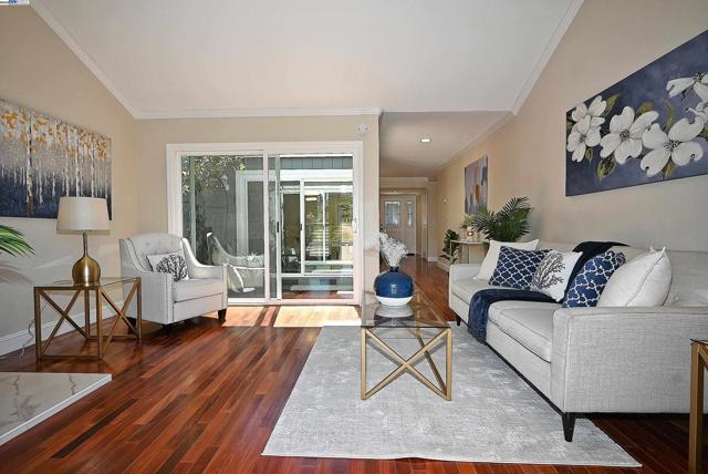 1976 Saint George Rd, Danville CA: https://media.crmls.org/mediaz/d53f2f8e-8290-4a8f-a300-58ff8c5b54f0.jpg