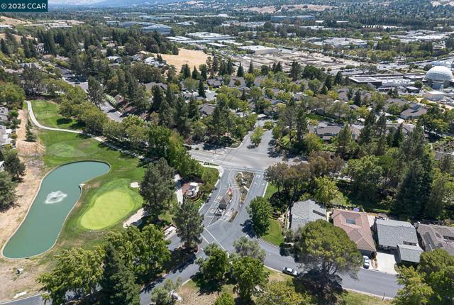 2128 Presidio Ct, Danville CA: https://media.crmls.org/mediaz/d53f3fe7-0e2d-4fe3-9aca-ea08a3f9e4fd.jpg