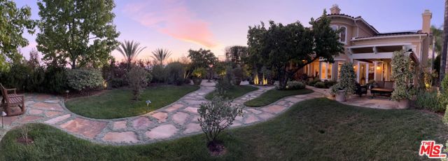 16814 Calle Bellevista, Pacific Palisades CA: https://media.crmls.org/mediaz/d53f572a-c161-497a-b7ae-0eda2f1c3c92.jpg
