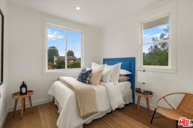1664 Amherst Avenue, Los Angeles CA: https://media.crmls.org/mediaz/d53fbd06-4970-4577-9ff5-043374aace88.jpg