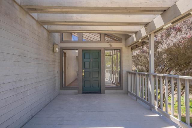 3587 Eastfield Court, Carmel CA: https://media.crmls.org/mediaz/d540334c-8cb7-4c74-a7d9-87d54fa038e0.jpg