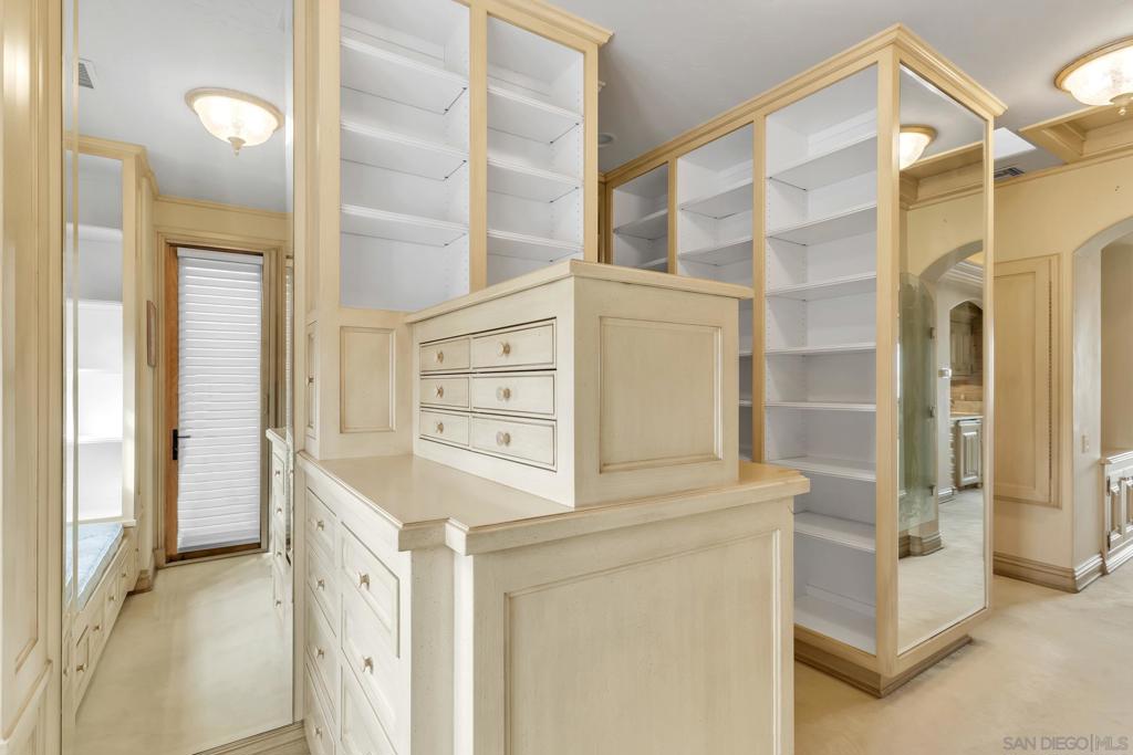 MLS #260022603SD image #31