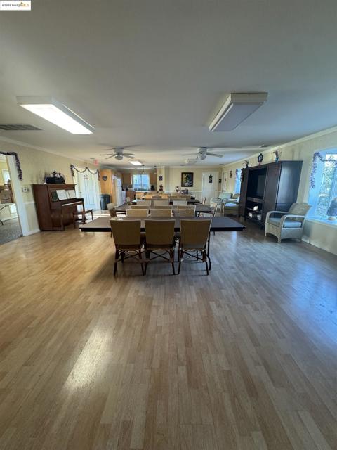 137 Zartop, Oakley CA: https://media.crmls.org/mediaz/d54060b6-f9c4-4211-9bce-c56389fb3d38.jpg