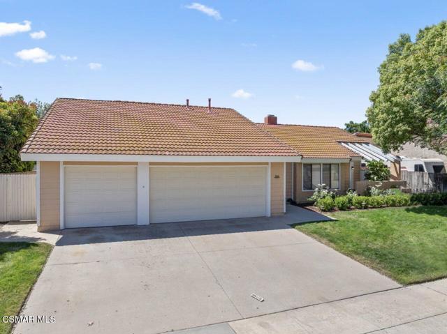 3116 Melody Lane, Simi Valley CA: https://media.crmls.org/mediaz/d540910b-7caf-4594-90c9-017e3f1c26dd.jpg