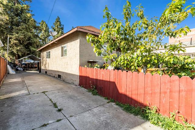 37 Union Street, San Jose CA: https://media.crmls.org/mediaz/d540c2a9-a9f5-43bc-8f29-65ca39ee3ee5.jpg