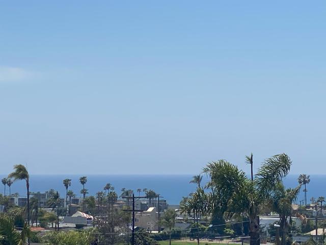644 Grant Street, Oceanside CA: https://media.crmls.org/mediaz/d541e463-85ba-4cf9-a2cd-8ae0bea114ef.jpg