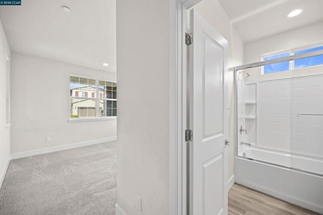 5541 Promontory Way, Antioch CA: https://media.crmls.org/mediaz/d541f53e-6e83-4499-950d-82a28815b489.jpg