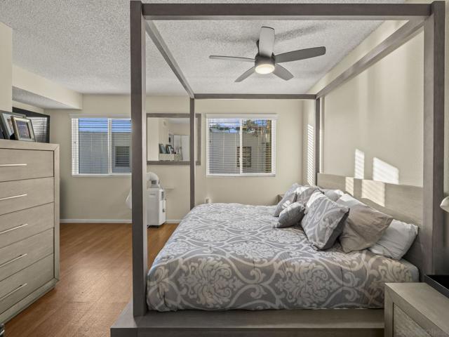 406 408 & 408B E Ave, Coronado CA: https://media.crmls.org/mediaz/d541f5d2-e664-460a-9234-216d047daf14.jpg