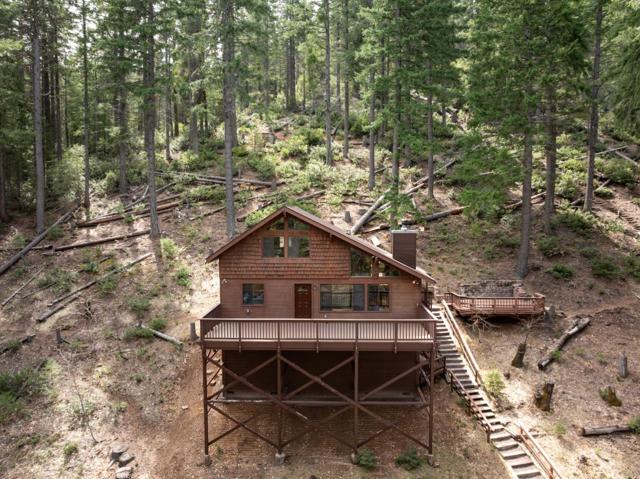 2120 Pack Trail, Mount Shasta CA: https://media.crmls.org/mediaz/d5420f90-b4a2-42bd-8289-1cd397f91261.jpg