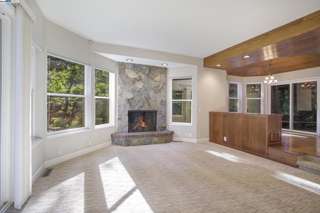 3 BLACKHAWK CLUB CT, Danville CA: https://media.crmls.org/mediaz/d543d007-18f1-42b2-b20e-af14df475e55.jpg