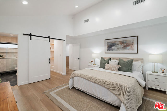 3326 La Clede Avenue, Los Angeles CA: https://media.crmls.org/mediaz/d5441962-650e-47b2-806c-0e705a732a0a.jpg