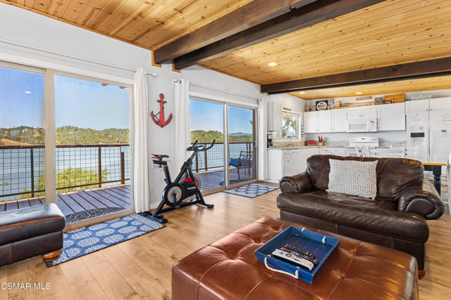 6545 Nacimiento Shores Road, Bradley CA: https://media.crmls.org/mediaz/d5441d18-77b5-4030-818c-bfe7529dacd7.jpg