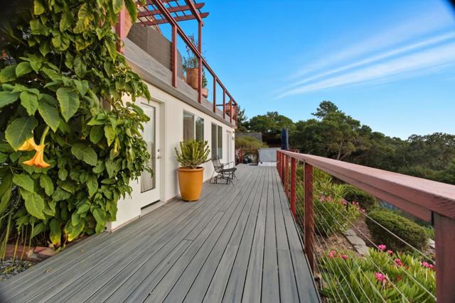 18530 Berta Ridge Place, Salinas CA: https://media.crmls.org/mediaz/d5445295-de5a-4ccf-8a39-93d7b39f819d.jpg